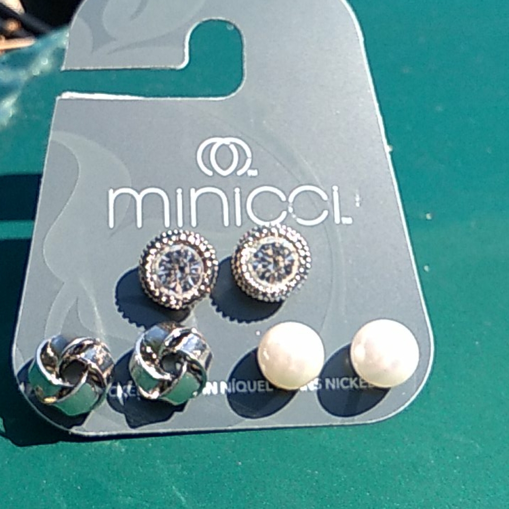 Set of 3 Minicci stud earrings
